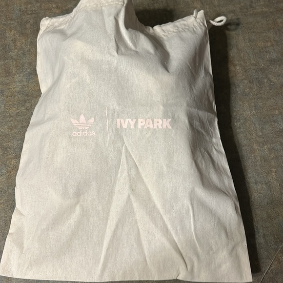 Adidas Ivy Park Super Super Sleek 72 size 8 worn twice in excellent condition - Picture 8 of 10